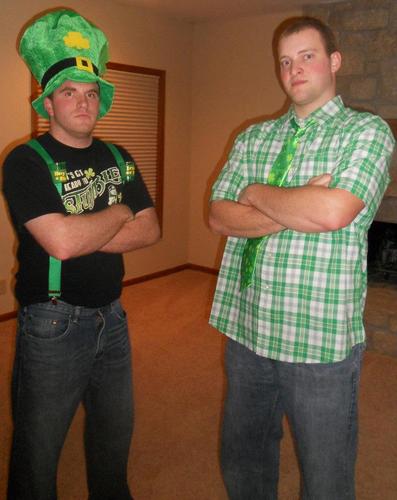 ErickShinn22's profile picture. From Kansas City MO, love Tennis, Go to Northwest Missouri State Missouri University to become a P.E teacher. Love hanging with friends, and family