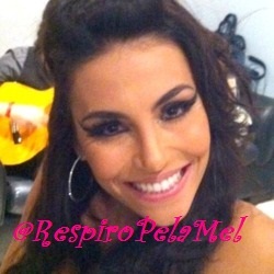 E eu amo você assim, dia após dia, minuto após minuto, de segundo em segundo, sem parar, sem cansar .Te amo @melfronckowiak / Dinda @MinhaMelFronck S2