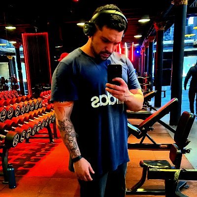 Entrenador online. Creador de contenido fitness Uruguayo.

Ayudo a profesionales +25 que trabajan frente a una computadora a recuperar energía y mejorar su físi