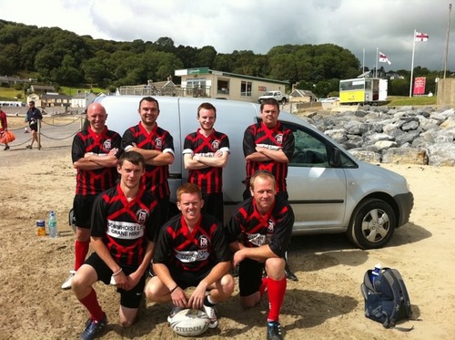 Sports writer and LG press officer. Hater of Drum and Bass. Love my Rugby League, NFL and NBA.