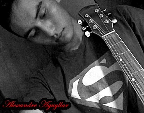 sou cantor, dançarino e compositor
canto black soul.
só procuro ser feliz do modo q sou
sou feliz por fazer aquilo que gosto
por ser simplesmente Eu...