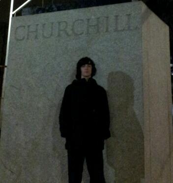 TopHatTomato's profile picture. Artist. Cartoonist. Illustrator. Sheffield. London.