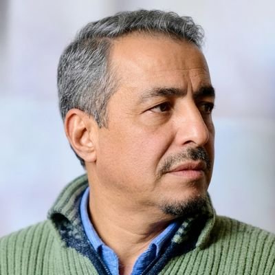 احب العدل واعشق الشعر ولي في الغزل بحور