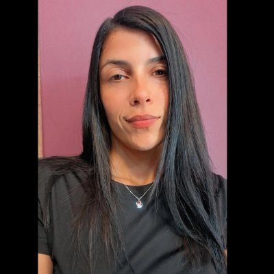 • Leonina ♌︎
• ᴄʀғ ❤️🖤
• Viciada em anime e Dizis 📺