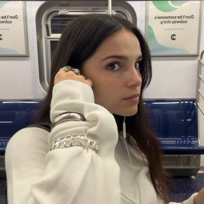 STAY4BESSON Profile Picture