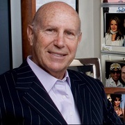Dr. Robert Rifkin practices dentistry in Beverly Hills, California, with a focus in Aesthetics and Comprehensive Periodontal-Implant Rehabilitation.