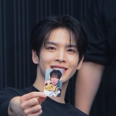 my turn defender, svt forever lovebot, 99z thinker ˚୨୧⋆｡˚ ⋆ #디노 #앨런 °❀⋆.ೃ࿔*:･ she/her ♡ 18+ pls