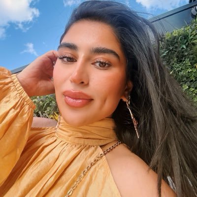 PR babe