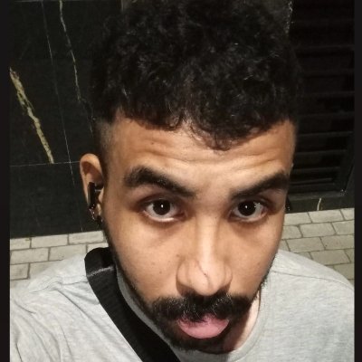 24y,🏳️‍🌈, pisciano🐡, teoricamente bruxo🧹 
tbm to fazendo live no tik Tok 🙃( parei com as lives ), I love 💜 Malamar 🦑