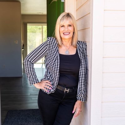 Berkshire Hathaway Home Services of Nevada s.048606 Coldwell Banker Sedona Arizona 702-683-6576 https://t.co/8nTLI9gLwK