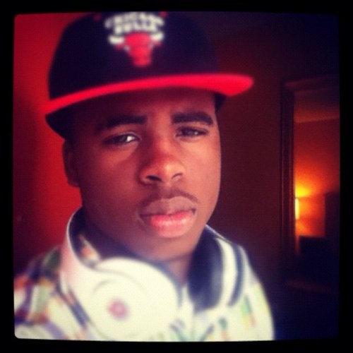 ajizzle_96's profile picture. 