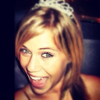 hrmqueenhobag's profile picture. Her Royal Majesty Queen Hobag. Let me convince you.