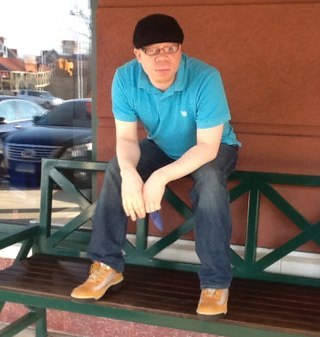 fotosbymoe's profile picture. 