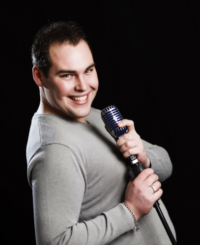 Zanger / Entertainer
Karstengroep.nl
http://t.co/6zTBZuHSKR
http://t.co/SnbS5vzU6Y
http://t.co/3kds4O6Tsz