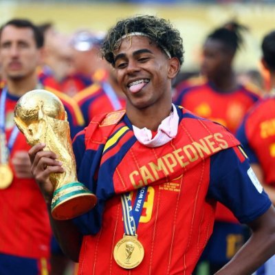 كل مايخص لامين يامال بطل العالم..وكرة القدم ♥️🖤
