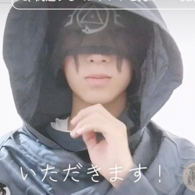 よろしくお願いします!第5人格やFGO、雀魂を特にやっています!ぜひ仲良くしてください!
