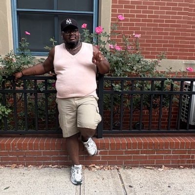 32 They/He bisexual Reading - By-