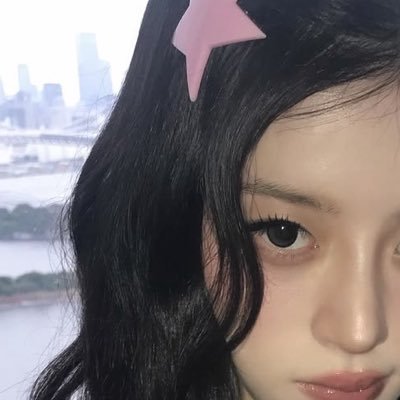 she/they | cutiepatootron3000 im here to joybait (fan accounts and personal accounts dni!!)