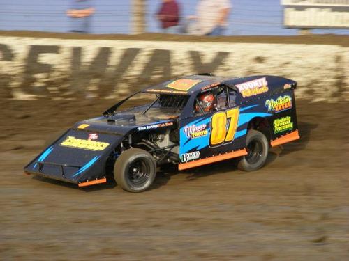Weekends are for dirt track racing!!!!!