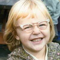 Renate Valencia (@akitachow) 's Twitter Profile