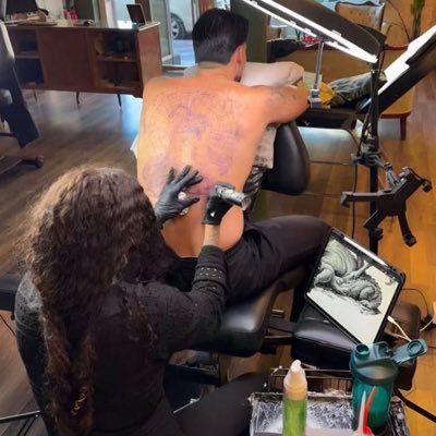 TATTOO ARTIST I CUSTOM INK
TURNING YOUR IDEAS INTO TIMELESS ART
DM TO BOOK YOUR APPOINTMENT.