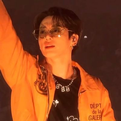 ! ★: 🪐 | 11:11 ✩°｡⋆⸜.  —music is my therapy
jungkook biased y soporta maldita
emperrada con tiketmaster, no con BTS
20 años, si ya estoy anciana.