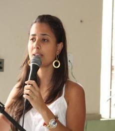 Amo Jesus e minha familia. Adoro tocar piano, fazer caminhadas e ir em retiros espirituais.
