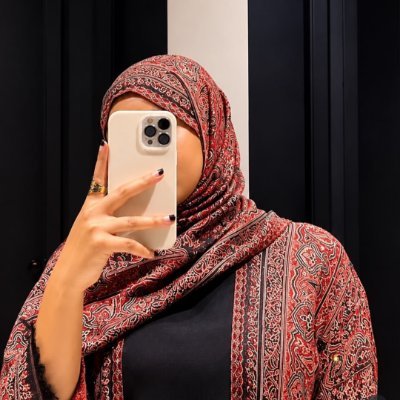 just a girl 🥰🌹