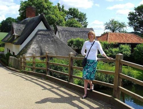 HarropStone's profile picture. Things I like: Indie music, Architectural history, F1, Gardens and Pharmaceuticals.