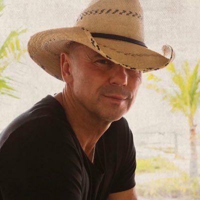 Singer/Songwriter/Entertainer New York Times #1 Best Selling Author