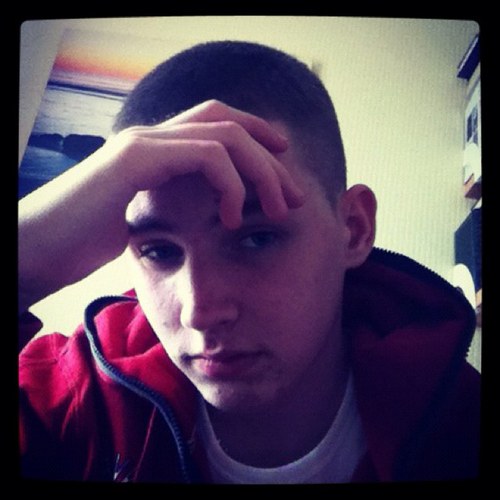 FollowMeBack_69's profile picture. Hey, Follow back:)..