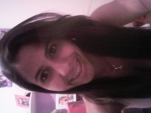 16 anos, apaixonada por the vampire diaries e supernatural e futura noiva do Bruno Mars