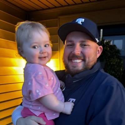 Believer, Husband, Father • Trine University Co-Offensive Coordinator •  Offensive Line Coach • God-Family-Football • #ThunderHogs ⚡️⚡️⚡️ #MC73