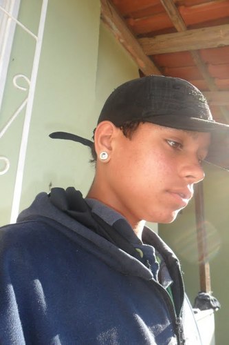 acc orkut:g.cleisson@yahoo.com.br
      
 msn:cleisson_futsal@hotmail.com

so pedir blz :)