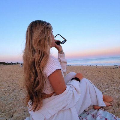 Keep going with coffee, detox with travel, stay passionate, and set off for the mountains and the sea
