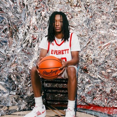 Everett high school point guard 3.4gpa/height5’10/weight155/ jeremiahcole781@gmail.com number-313-680-0232