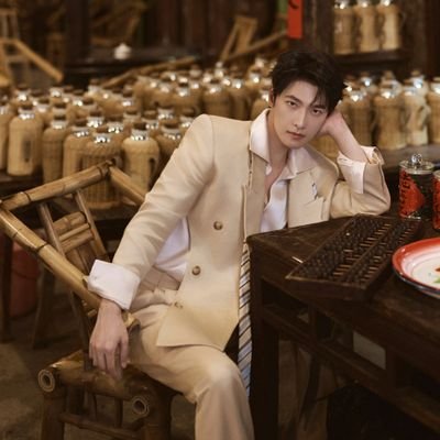 ARMYCARATDAYTINY🫶

yangyang🌹

Li xian🌹