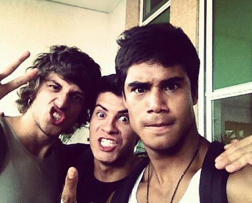 vocês mim fazem feliz,vocês são tudo o que eu sempre quiz,minha vida,meu tudo,razão de estar aqui todos os dias amo vocês,REBELDES s2...since: 21/03/2012