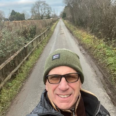 My name is Mark . I live in Florida I'm a Widower, 68, and have been battling alcohol addiction for 7 years.
Today marks 365 days of sobriety.♥️💔 
@threads