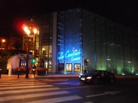 Le Central est le cinéma de proximité en centre ville de Puteaux. Composé de 2 salles, nous proposons une programmation variée et de nombreux évènements.