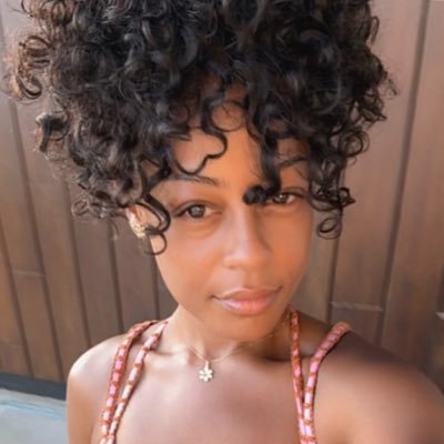 be present in all things and thankful for all things - Mya Angelo