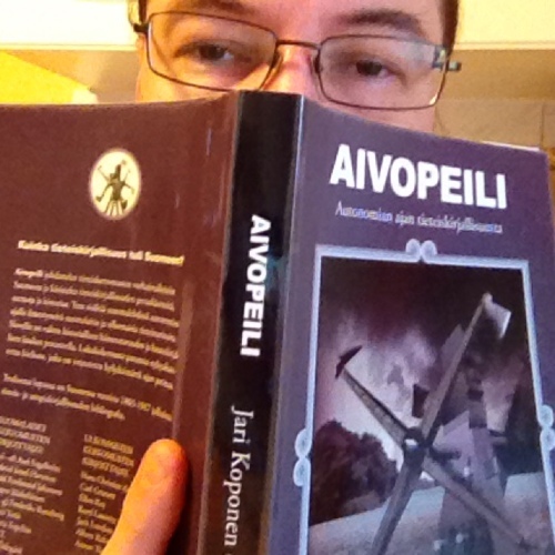 BenRoimola's profile picture. Editor-in-chief of the Finno-Swedish fanzine Enhörningen. Stopped reading Twitter when Twitter stopped 3rd party apps from working. @benroimola@toot.community