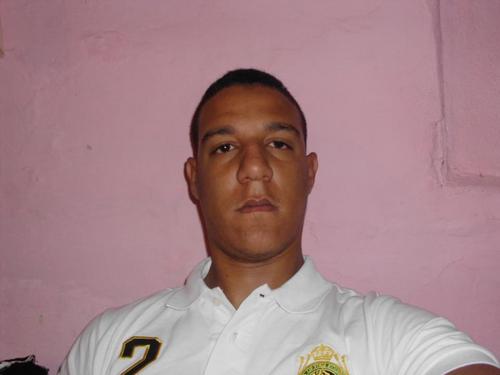 piradise's profile picture. im champion on twitter and i Will never surrendered