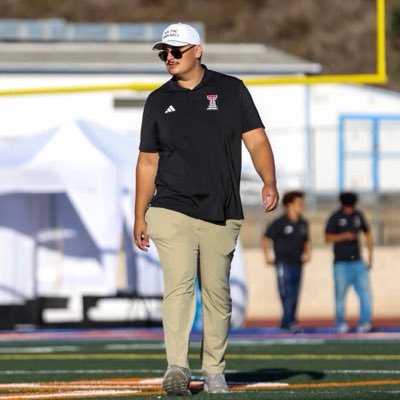 @PennFB and DeMatha Alum. @tiller_football OL Coach