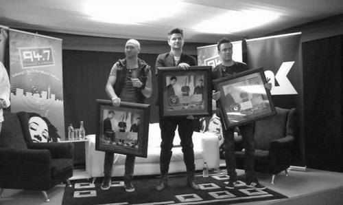 i love @thescript, they are my everything. danny,mark,glen&ben!♥ (only used when over the tweet limit on my other account) X x x