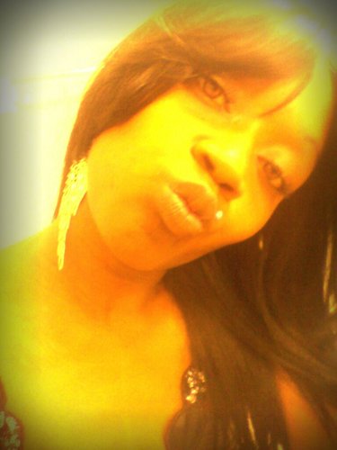 FAKE BYTCHS GET DISSES REAL BYTCHS GET RICHE$$$ U DNT LIKE ME WAT I DO OR SAY FCK U IMA REMAIN ME N E WAY...I LUV 2B HATED BY HOES N ENVIED BY NIGGAS BYTCHS ;)