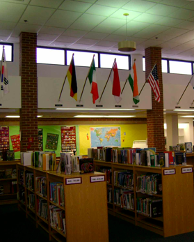 K-5 Elementary Library Media Center in School District 25 located in Arlington Heights, Illinois