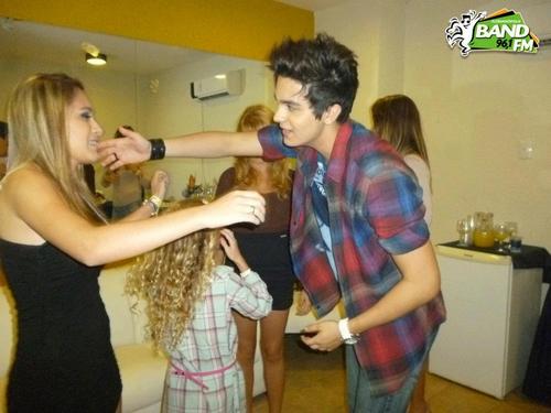 Como você aprendemos a sonhar & por você neste sonho vamos sempre acreditar! L.S
'Since:23/03/2010, Oficializado e Seguido pelo @luansantana dia : 01/02/2011 !