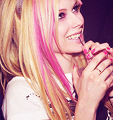 NeedSPandAvril's profile picture. i'm a Astronaut and LBS  love very SP and Avril Lavigne! go there =follow me #Astronaut #LittleBlackStar