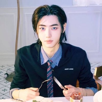 hoonlyre Profile Picture